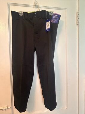 NEW WITH TAGS Size Large Woman’s Mizuno black softball  Pants